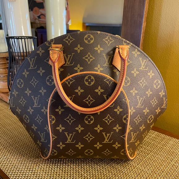 Louis Vuitton Handbags - Authentic Vintage Monogram Louis Vuitton Ellipse Tote